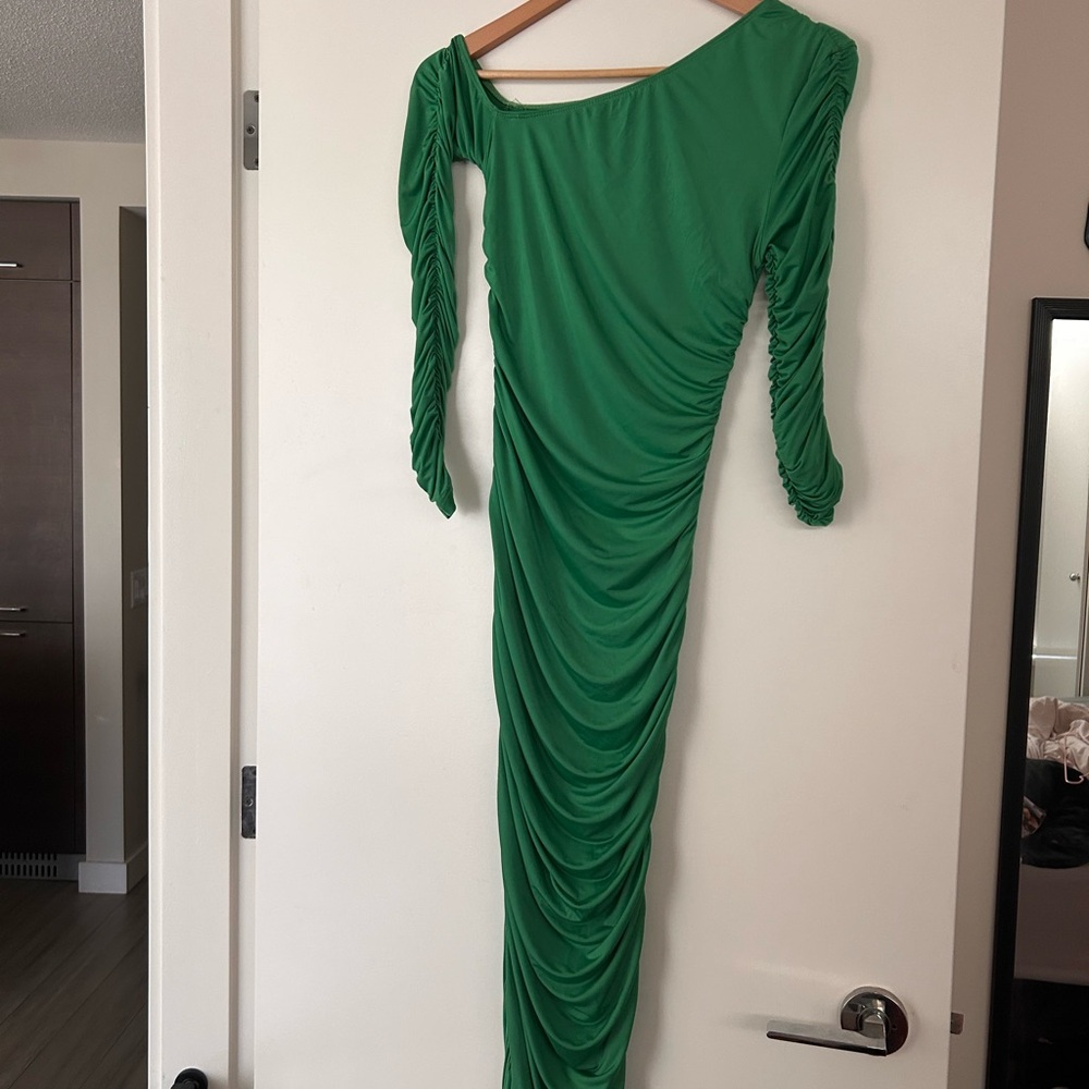 PrettyLittleThing Green Asymmetrical Ruched Cocktail Dress